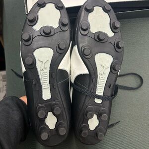 ⚽️ Puma soccer cleats